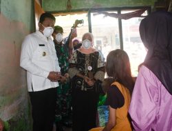 Bupati Subandi Sidak Pasien TB, Bantu Pengobatannya Sekaligus Bantu Bedah Rumah Lewat Program RTLH