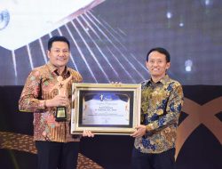 Bupati Sidoarjo Dinobatkan Sebagai Tokoh Peduli Terhadap Kondisi Perekonomian dan Pembangunan Infrastruktur Sidoarjo