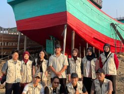 Mahasiswa KKN-T Tim 151 UNDIP Rancang Desain Kapal Pemadam Kebakaran untuk Kota Pekalongan