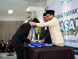 Sambut HUT RI ke 80, YBM PLN Konsisten Dukung Pendidikan dengan Mewisuda Mahasantri PeTIK Jombang
