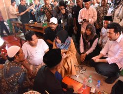 Wagub Jatim dan Wabup Sidoarjo Tenangkan Wali Santri Korban Reruntuhan Bangunan Mushola Ponpes Al Khoziny