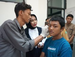 Wabup Sidoarjo Serahkan Alat Bantu Dengar kepada 27 Penerima Manfaat Tuna Rungu