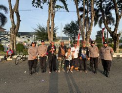 Polwan Polresta Sidoarjo Humanis Amankan Car Free Day Di Alun-alun Sidoarjo