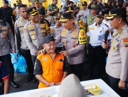 Tinjau Terminal Purabaya, Kapolri Pesan ke Sopir Bus, Hati-Hati dan Jaga Keselamatan Pemudik
