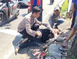 Respon Cepat Patroli Polsek Buduran Bantu Korban Kecelakaan