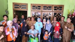 Wabup Sidoarjo Turun Langsung Serahkan Bantuan Kursi Roda, Pastikan Bantuan Tepat Sasaran