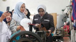 Wabup Sidoarjo Kunjungi Galeri UMKM Givari Shoes, Dorong Produk UMKM Naik Kelas.