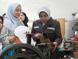 Wabup Sidoarjo Kunjungi Galeri UMKM Givari Shoes, Dorong Produk UMKM Naik Kelas.