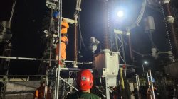 PLN Berhasil Pulihkan Gangguan Sistem Ngimbang di Tengah Hujan Deras dan Gelapnya Malam
