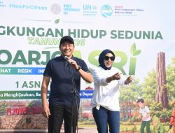 Bupati dan Wakil Bupati Sidoarjo Kompak Tanam Pohon.