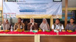 Wakil Bupati Mimik Idayana dan Ketua TP PKK Sriatun Subandi Salurkan Bantuan Pangan kepada 2.052 Warga Sidoarjo.