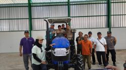 Bupati Subandi Serahkan Bantuan Alsintan kepada Petani