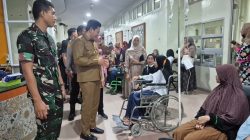 Bupati Sidoarjo Tegaskan Santri Korban Dugaan Keracunan Dilayani Maksimal