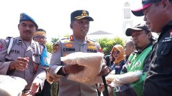 Forkopimda Sidoarjo Bagikan 1.000 Paket Sembako untuk Ojol